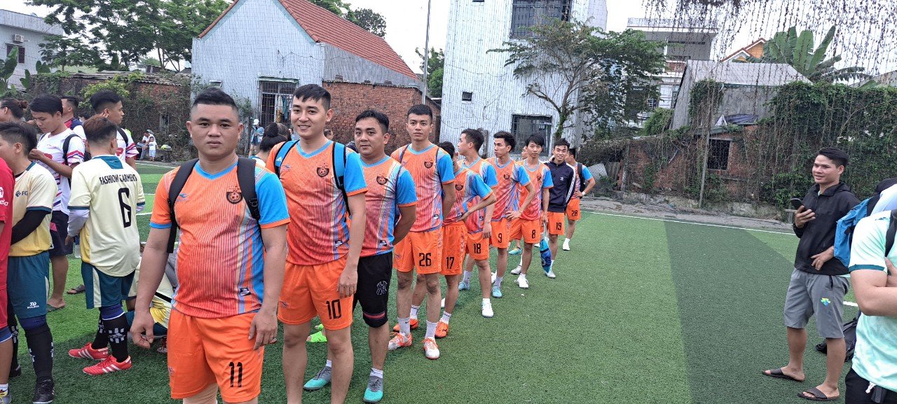 Jay Jay Vina participated in the Mini Men's football tournament in Tam Thang Industrial Park
